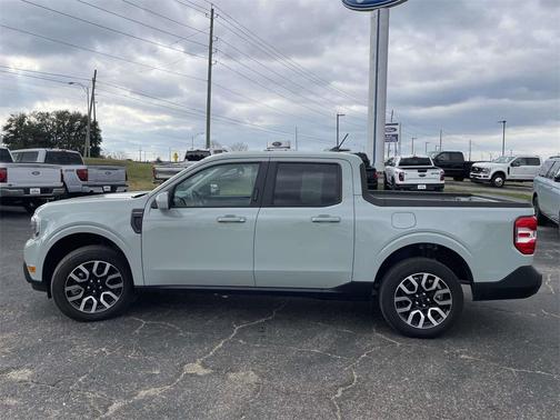 2023 Ford Maverick Lariat
