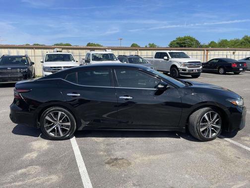 Super Black 2019 Nissan Maxima 3.5 SV