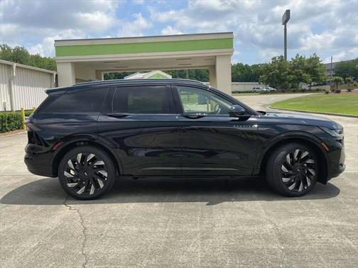 2025 Lincoln Nautilus Reserve
