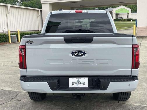 Avalanche 2026 Ford F-150 STX
