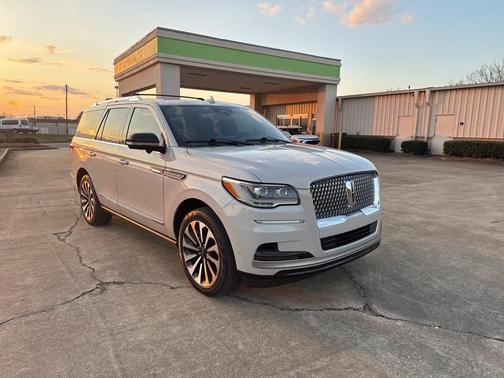 2023 Lincoln Navigator Reserve