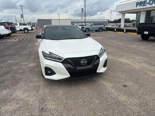 Pearl White Tricoat 2023 Nissan Maxima SR Xtronic CVT