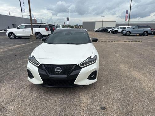 Pearl White Tricoat 2023 Nissan Maxima SR Xtronic CVT