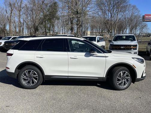 2026 Lincoln Corsair Premiere