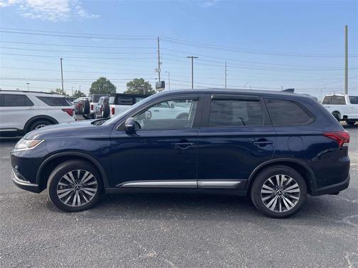 2020 Mitsubishi Outlander SE