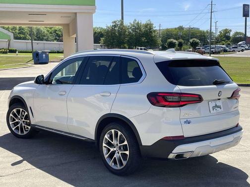 Alpine White 2023 BMW X5 sDrive40i