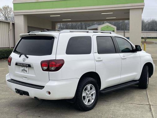 2020 Toyota Sequoia SR5