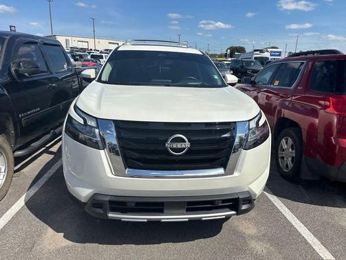 Pearl White Tricoat 2024 Nissan Pathfinder Platinum 4WD