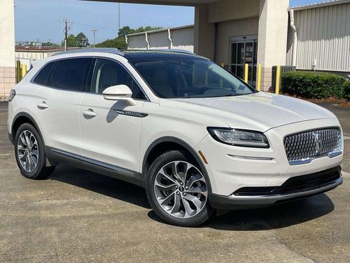 Ceramic Pearl Metallic Tinted Clearcoat 2022 Lincoln Nautilus Reserve