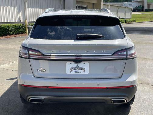 Ceramic Pearl Metallic Tinted Clearcoat 2022 Lincoln Nautilus Reserve