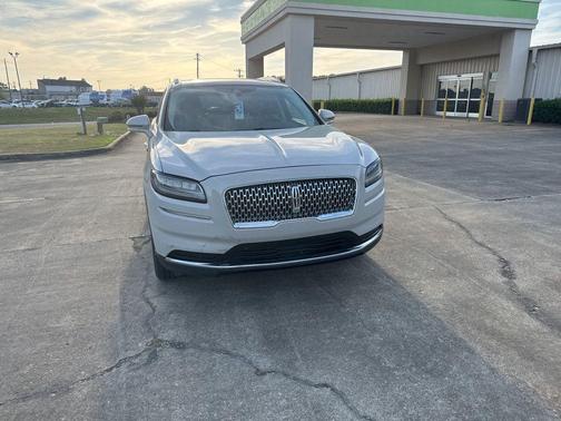Ceramic Pearl Metallic Tinted Clearcoat 2022 Lincoln Nautilus Reserve