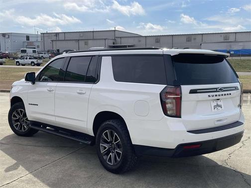 2023 Chevrolet Suburban 4WD Z71
