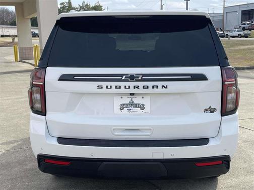 2023 Chevrolet Suburban 4WD Z71