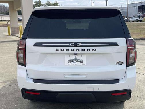 2023 Chevrolet Suburban 4WD Z71