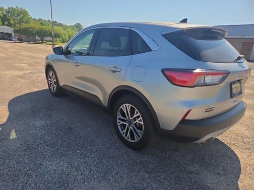 Silver Metallic 2022 Ford Escape SEL