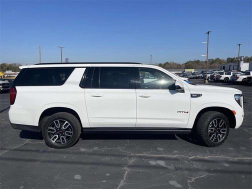 2021 GMC Yukon XL 4WD AT4