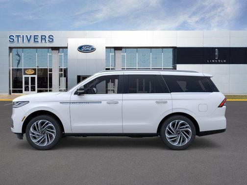 Pristine White Metallic Tri-Coat 2026 Lincoln Navigator Reserve
