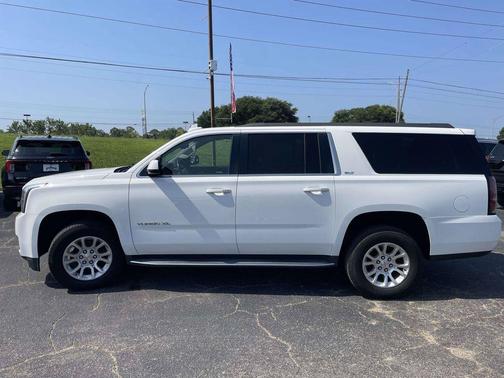 Summit White 2018 GMC Yukon XL SLT