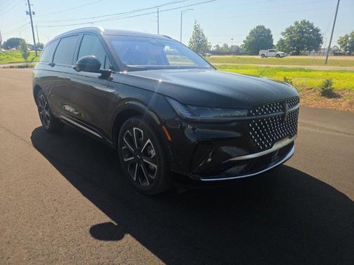 Infinite Black Metallic Clearcoat 2024 Lincoln Nautilus Reserve