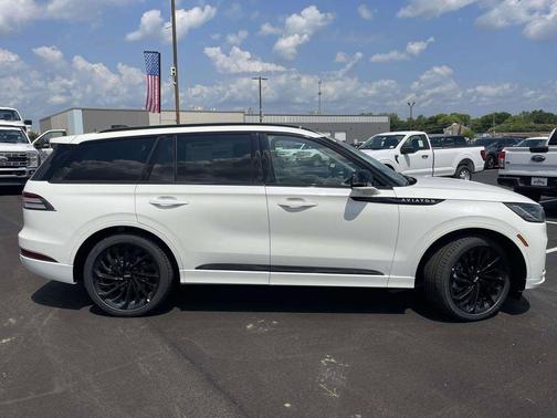 Pristine White Metallic Tri-Coat 2026 Lincoln Aviator Reserve AWD