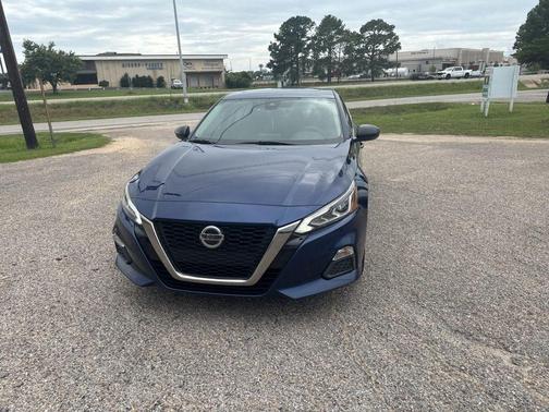 Deep Blue Pearl 2020 Nissan Altima SR FWD