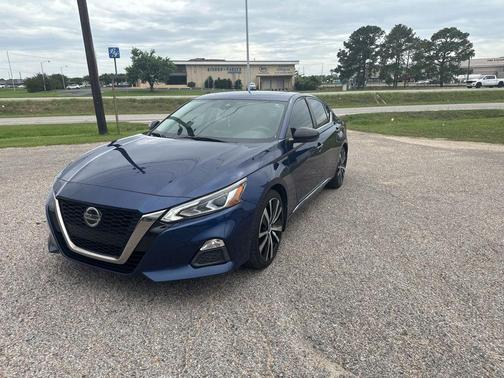 Deep Blue Pearl 2020 Nissan Altima SR FWD
