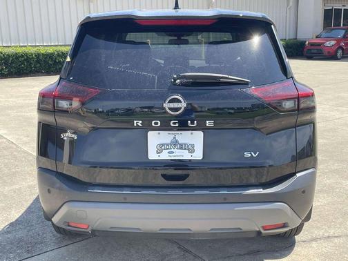 Super Black 2022 Nissan Rogue SV