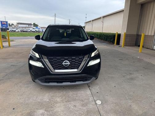 Super Black 2022 Nissan Rogue SV