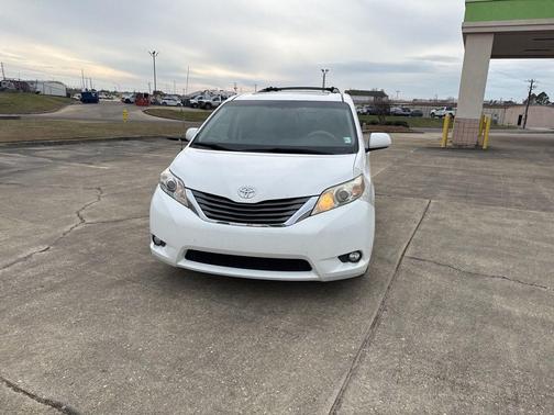2013 Toyota Sienna XLE