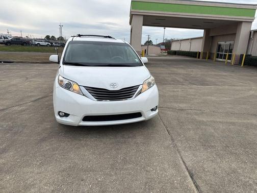 2013 Toyota Sienna XLE