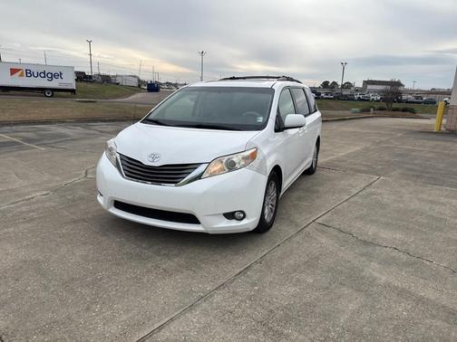 2013 Toyota Sienna XLE
