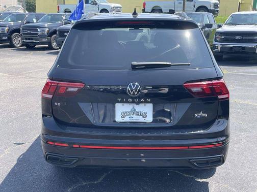 Deep Black Pearl 2023 Volkswagen Tiguan 2.0T SE R-Line Black
