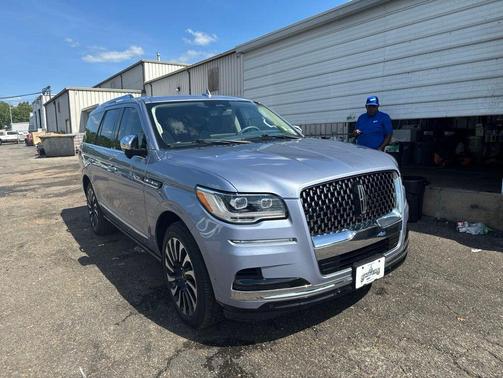 Crystal Blue Metallic 2022 Lincoln Navigator Black Label