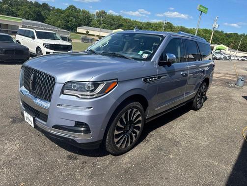 Crystal Blue Metallic 2022 Lincoln Navigator Black Label