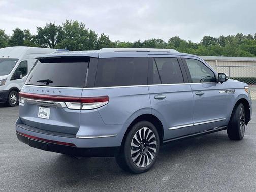Crystal Blue Metallic 2022 Lincoln Navigator Black Label