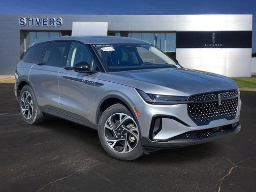 Silver Radiance Metallic Clearcoat 2026 Lincoln Nautilus Premiere