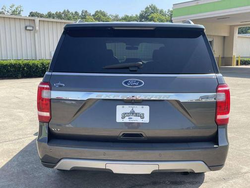 Magnetic Metallic 2020 Ford Expedition XLT