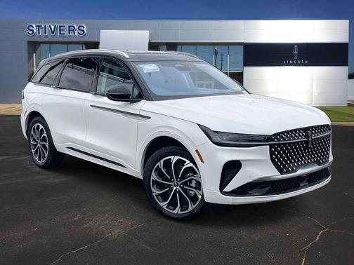 White Platinum Metallic Tri-Coat 2026 Lincoln Nautilus Reserve