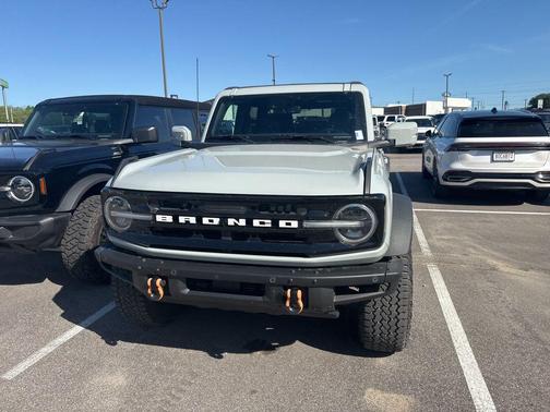Cactus Gray 2022 Ford Bronco Outer Banks