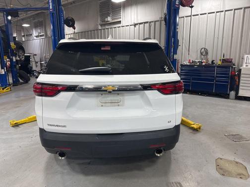 Summit White 2023 Chevrolet Traverse LT Leather