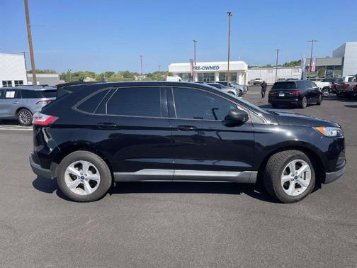 Agate Black 2020 Ford Edge SE