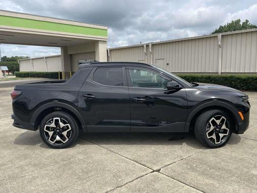 Phantom Black 2022 Hyundai SANTA CRUZ Limited