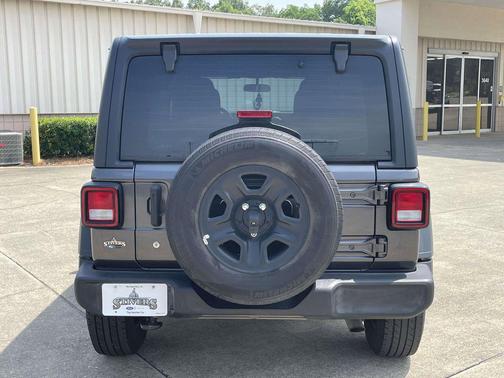 Granite Crystal Metallic Clearcoat 2018 Jeep Wrangler Unlimited Sport