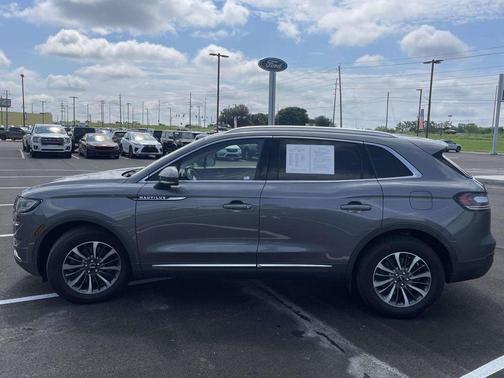 Asher Gray Metallic Clearcoat 2023 Lincoln Nautilus Standard