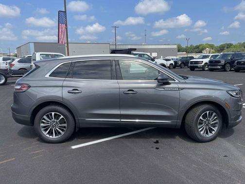 Asher Gray Metallic Clearcoat 2023 Lincoln Nautilus Standard