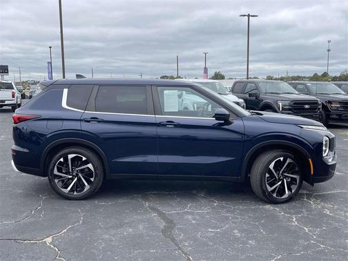 2022 Mitsubishi Outlander SE