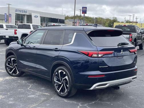 2022 Mitsubishi Outlander SE