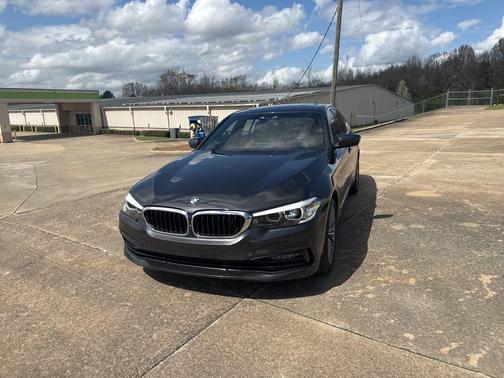 2017 BMW 530 530i