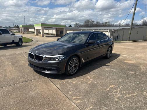 2017 BMW 530 530i