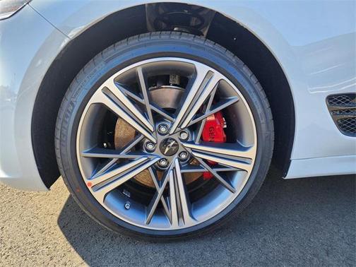 2025 Genesis G70 3.3T AWD Sport Advanced